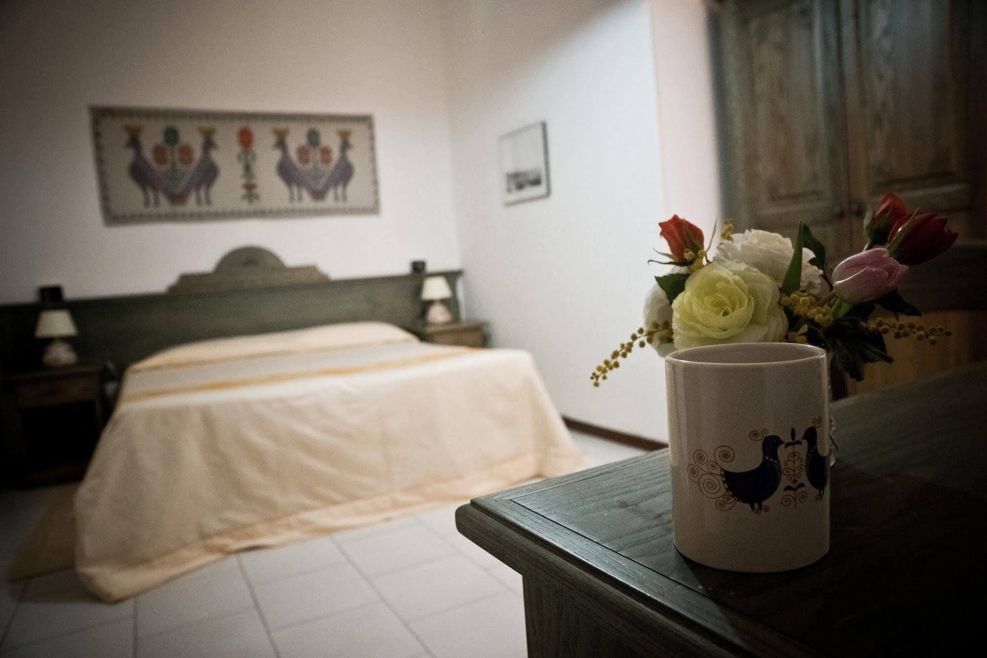 Hotel Artu Иглесиас Екстериор снимка